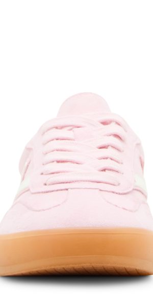 Women's Giia Sneaker