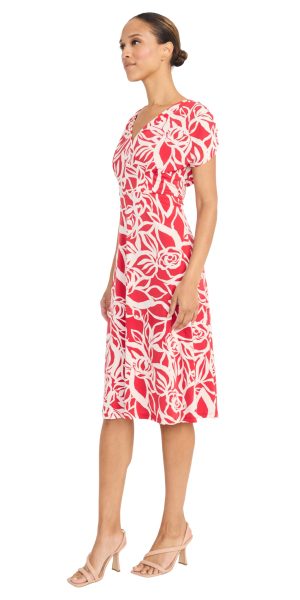 Womens V-Neck Cap Sleeve Knee Length-Fitted Bodice with A-line Skirt-Special Occasion Cocktail Dress