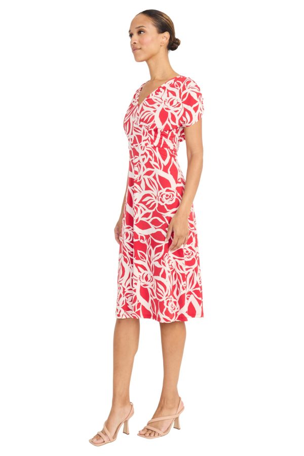Womens V-Neck Cap Sleeve Knee Length-Fitted Bodice with A-line Skirt-Special Occasion Cocktail Dress